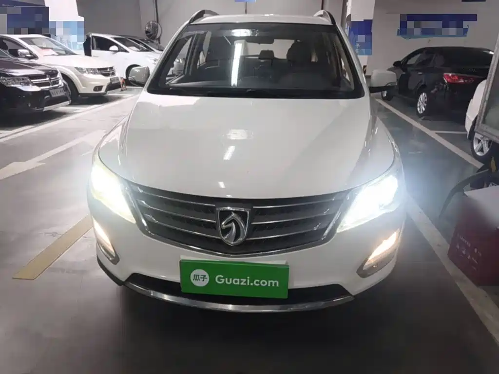 Фото 3 - Baojun 560