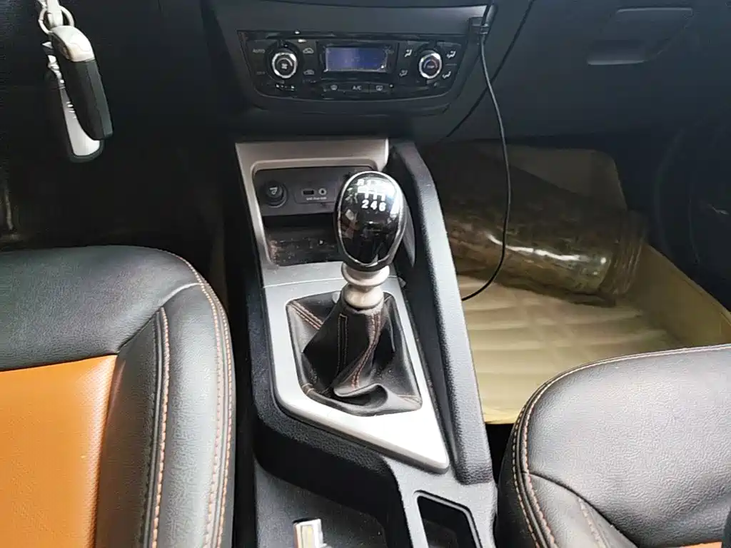 JAC Refine S3 2014 2014 1.5L Manual Luxury Smart