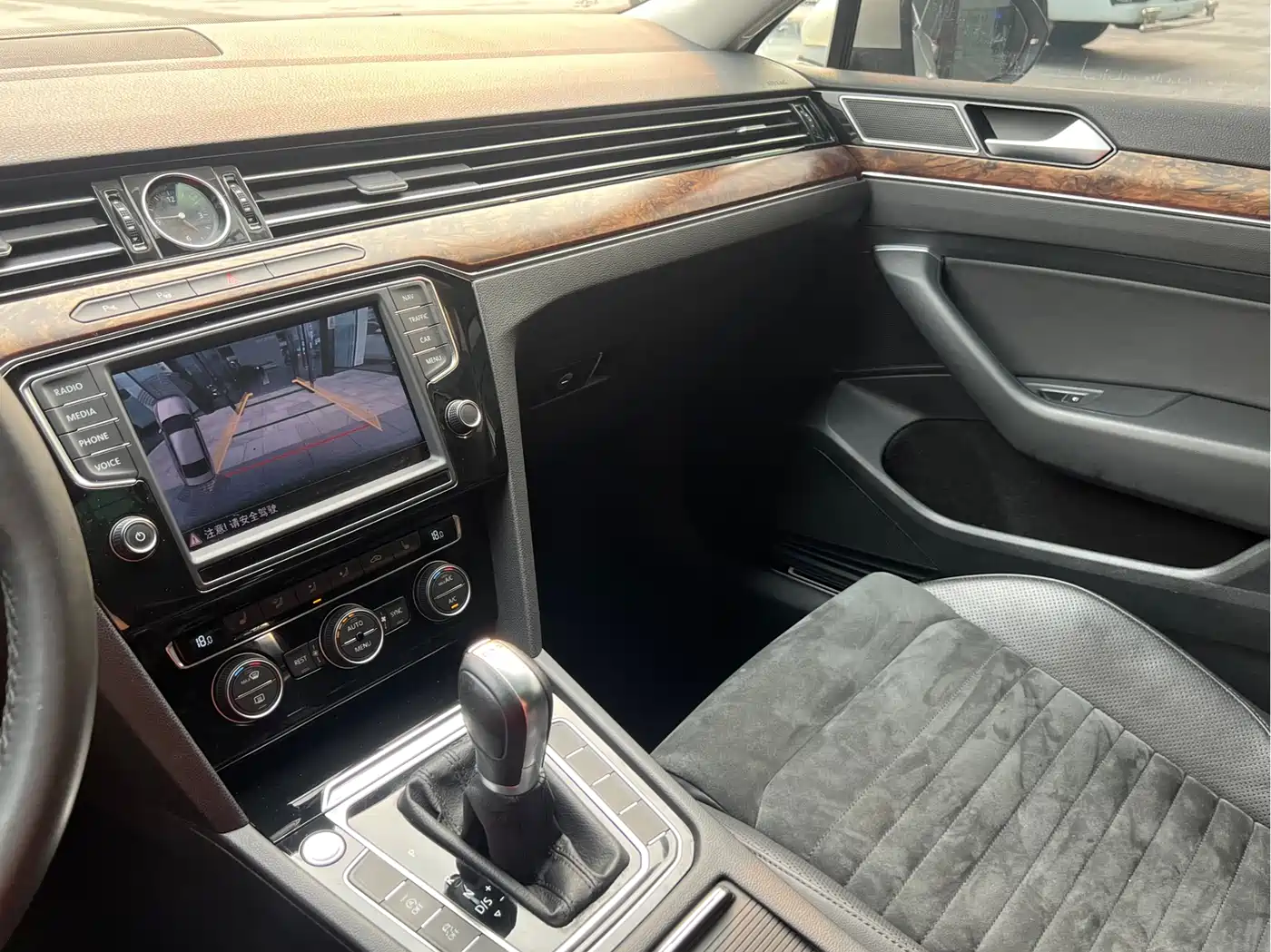Volkswagen Magotan 2017 380TSI DSG Premium фото 15