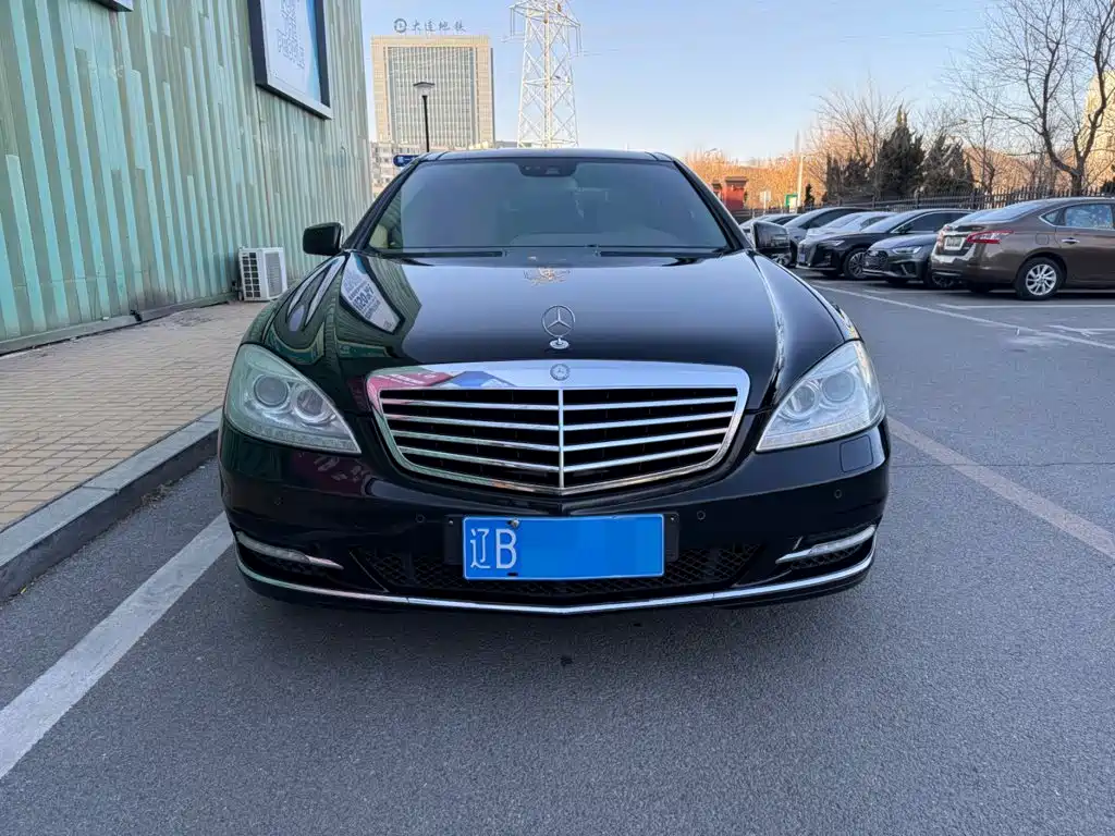 Фото 2 - Mercedes-Benz S-Class