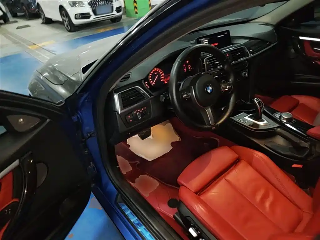 BMW 3 Series 2018 330Li M Sport Black Night Edition фото 12