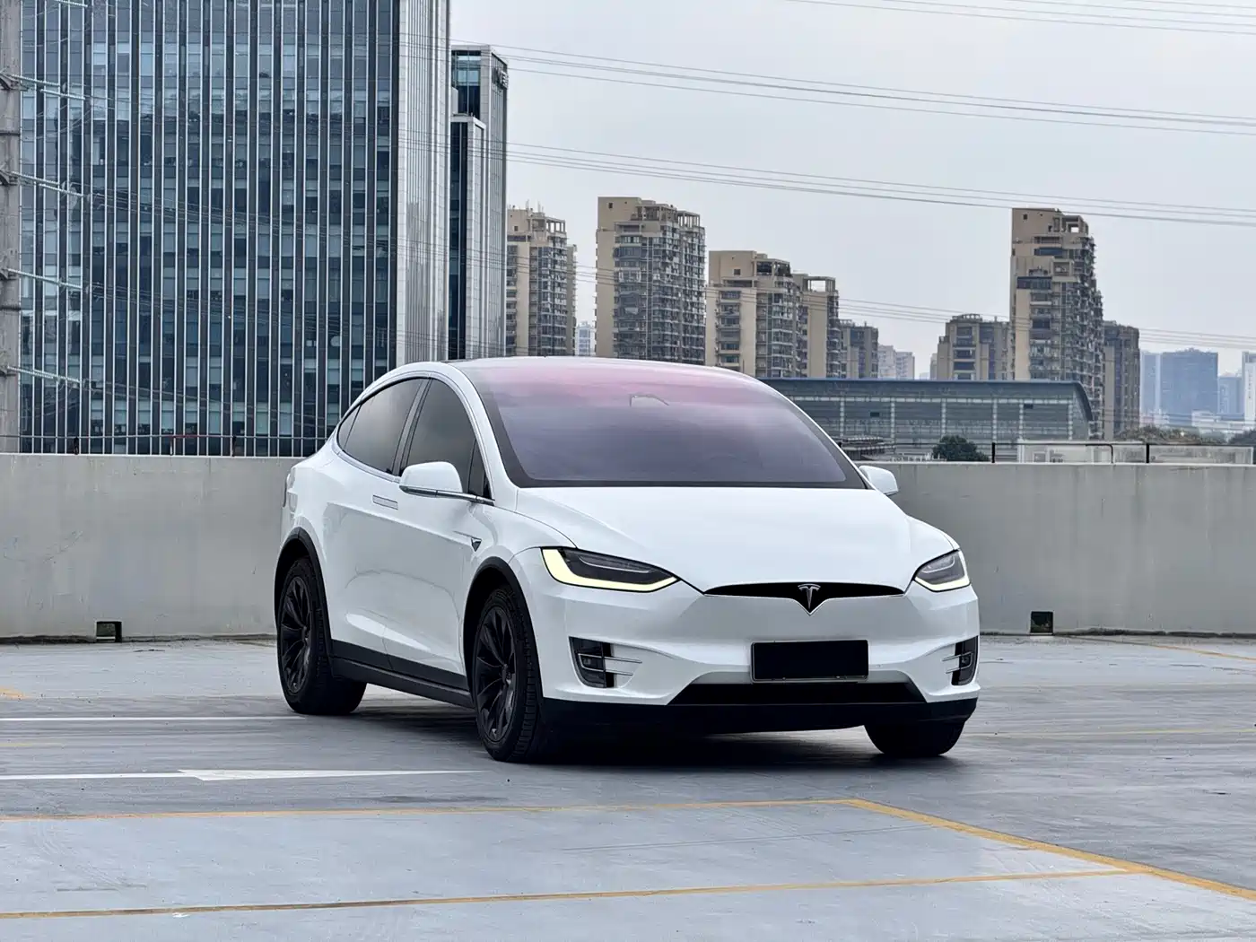TESLA MODEL X