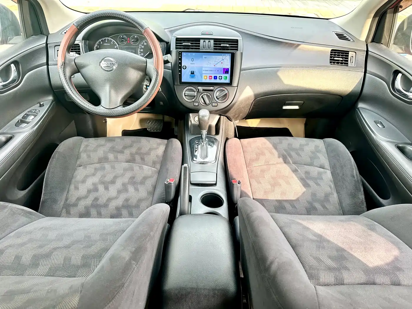 Nissan Tiida 2011 2011 1.6L CVT Luxury