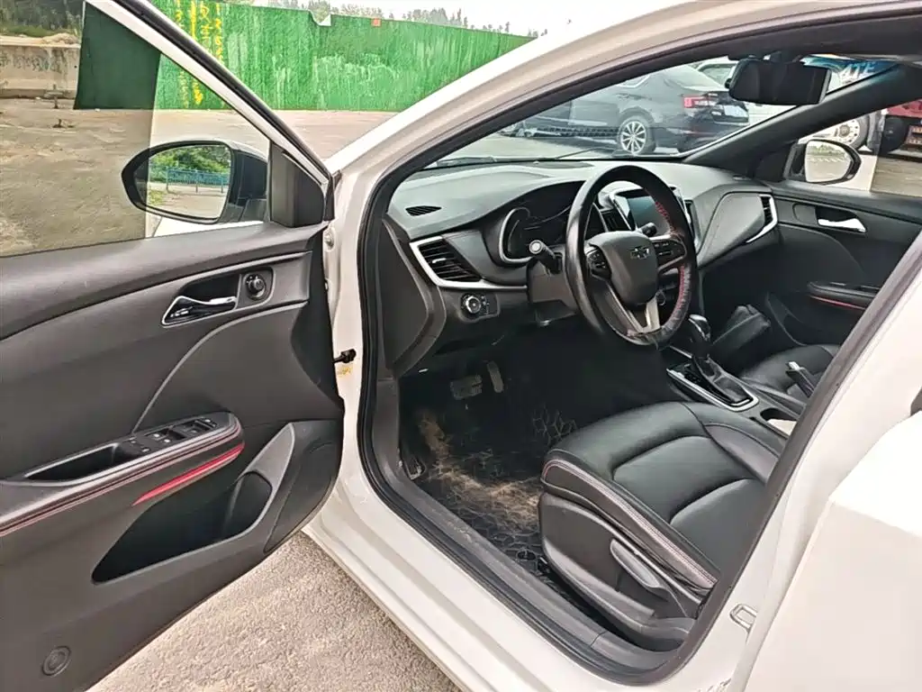 Chevrolet Monza 2019 RS 330T Auto Smooth Edition China VI фото 16