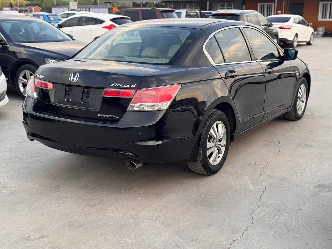 Фото 7 - Honda Accord