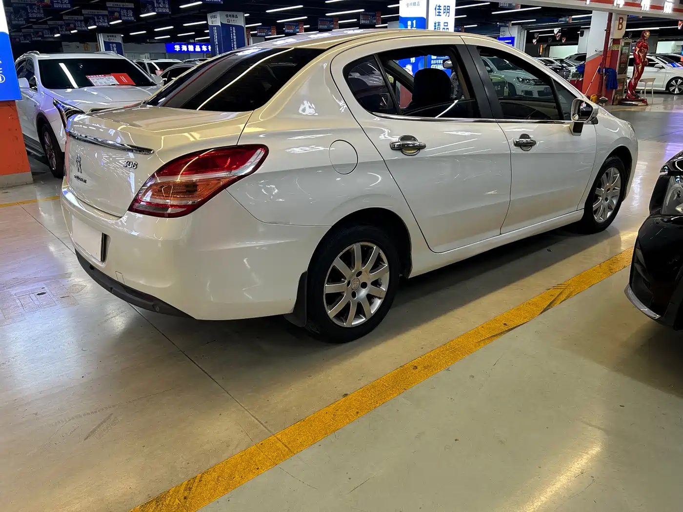 Peugeot 308 2014 Model Joy Edition Classic 1.6L Manual Superior Style фото 12