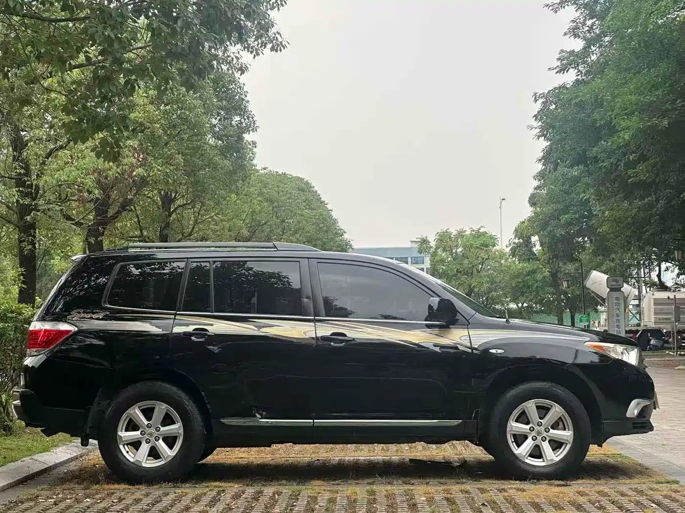 Toyota Highlander 2012 2.7L 2WD 5-seater Elite Edition фото 12