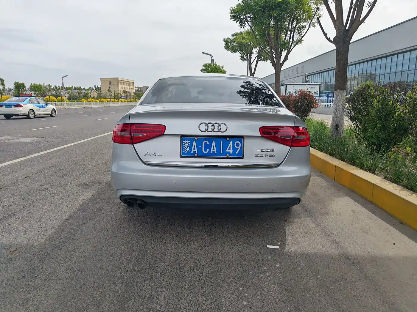 Audi A4L 2013 35 TFSI Automatic Comfort фото 5