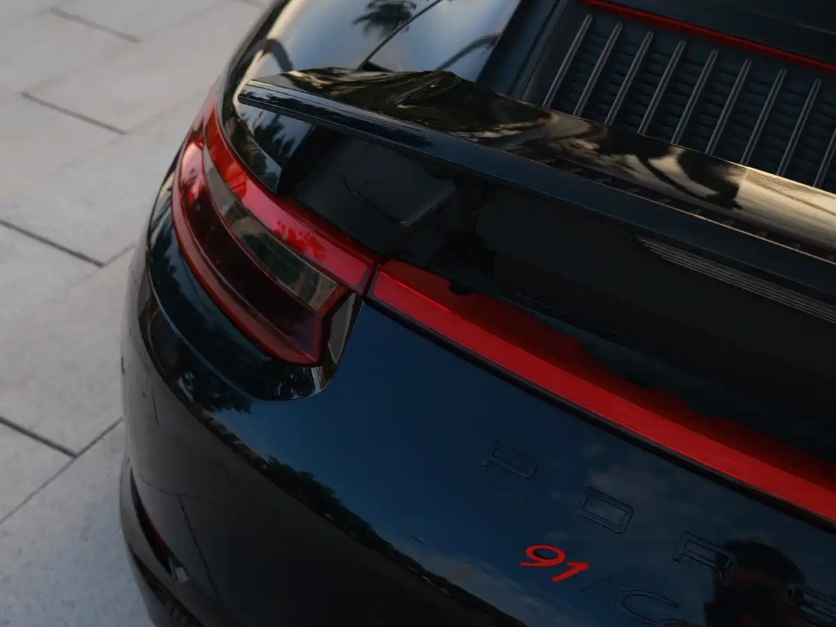 Photo 28 - Porsche 911