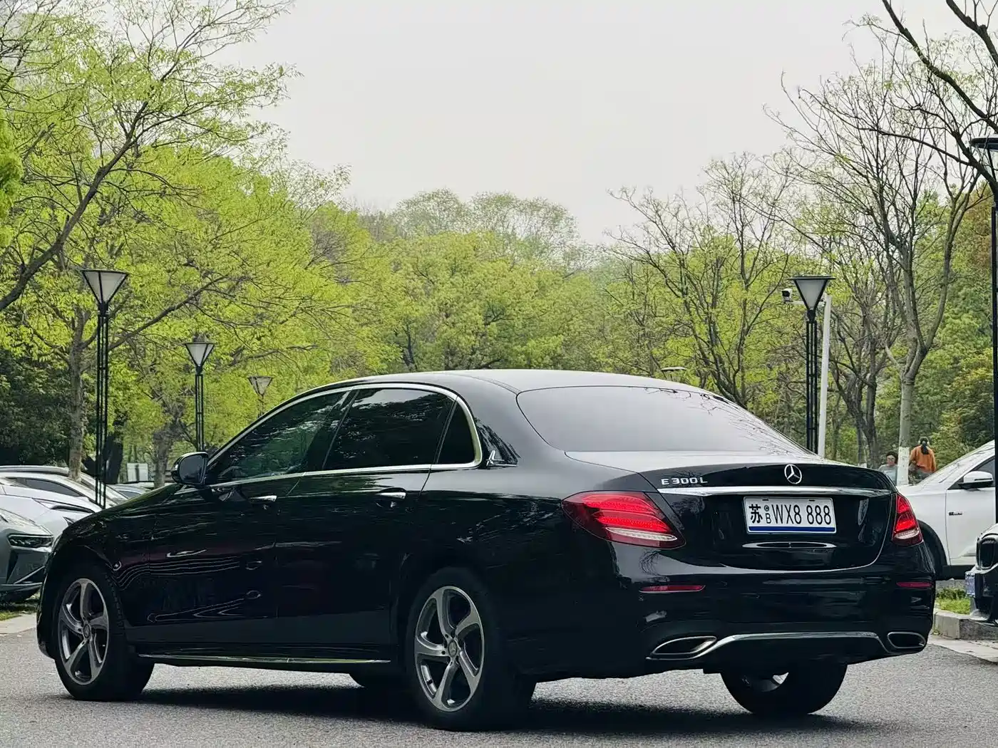 Mercedes-Benz E-Class 2016 E 200 L Sport Type фото 6