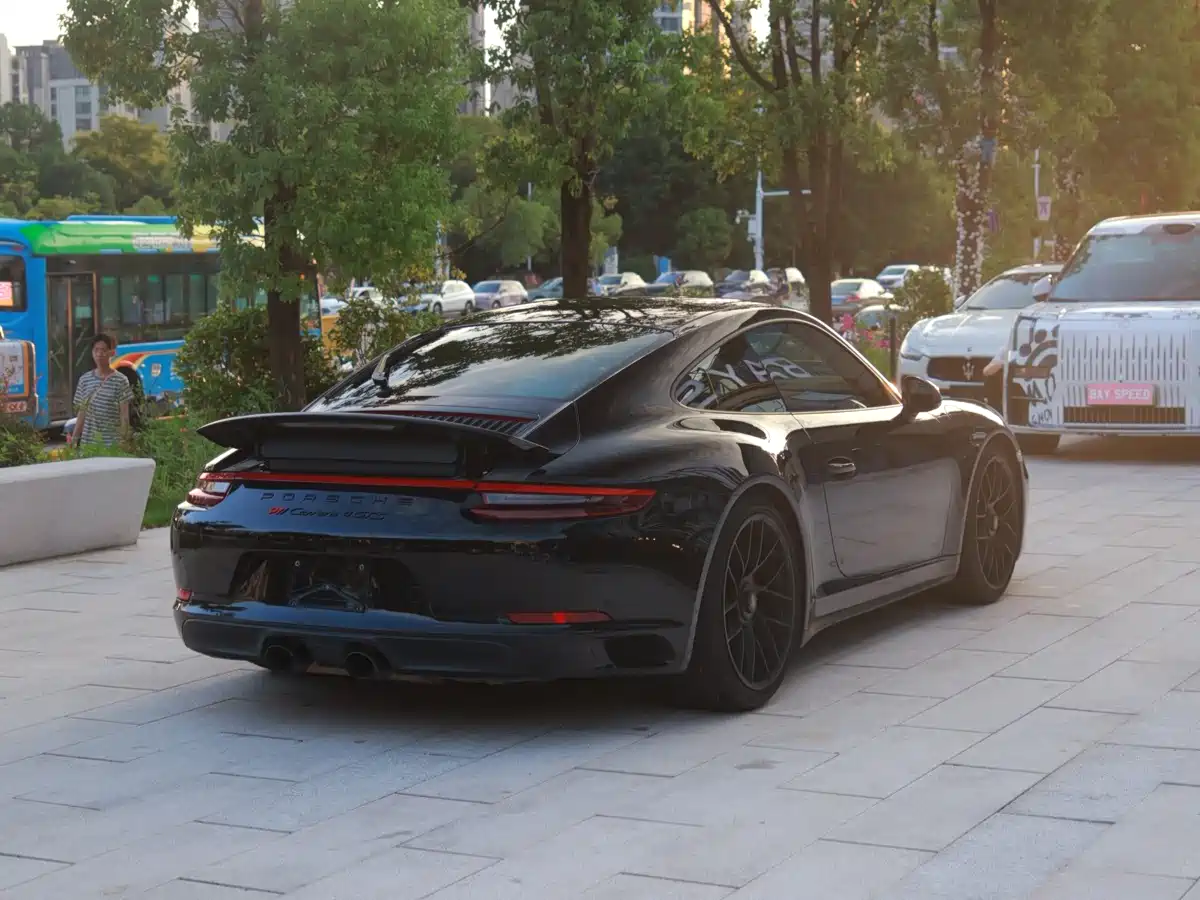 Photo 26 - Porsche 911