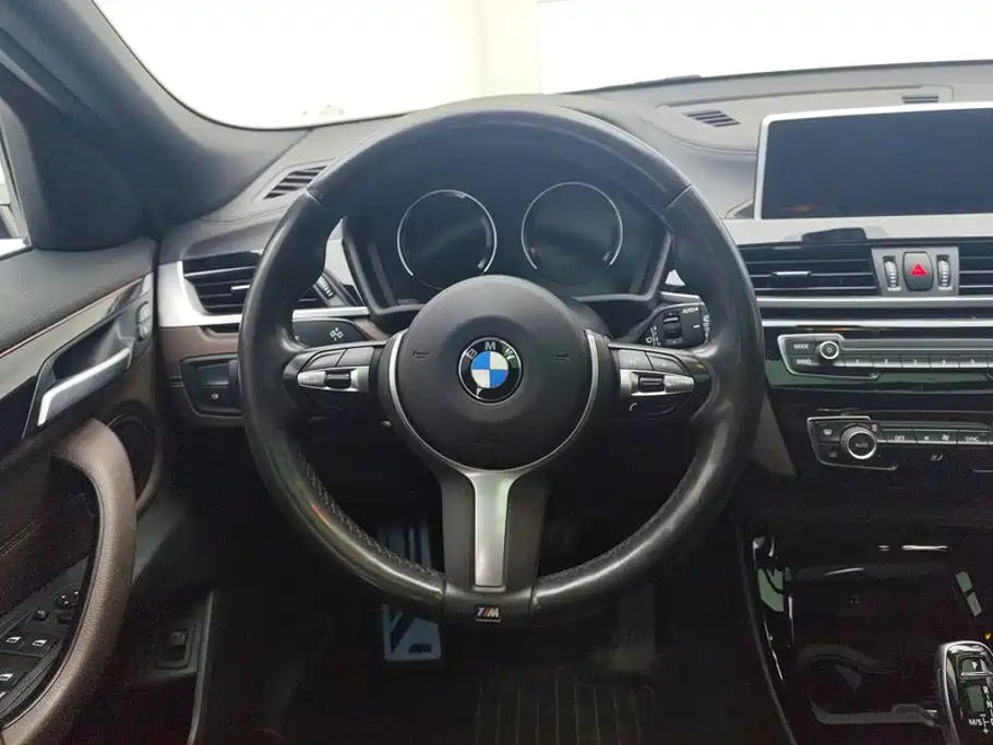 Photo 15 - BMW X2