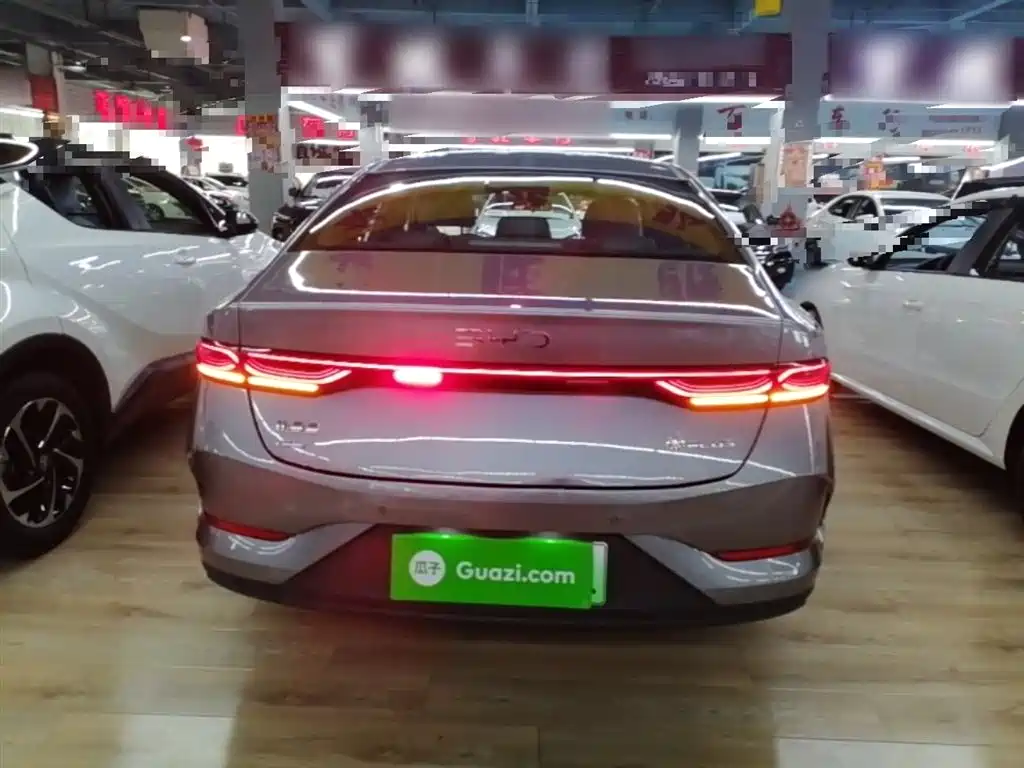 BYD Qin PLUS 2025 DM-i Smart Drive 55KM Leader фото 6