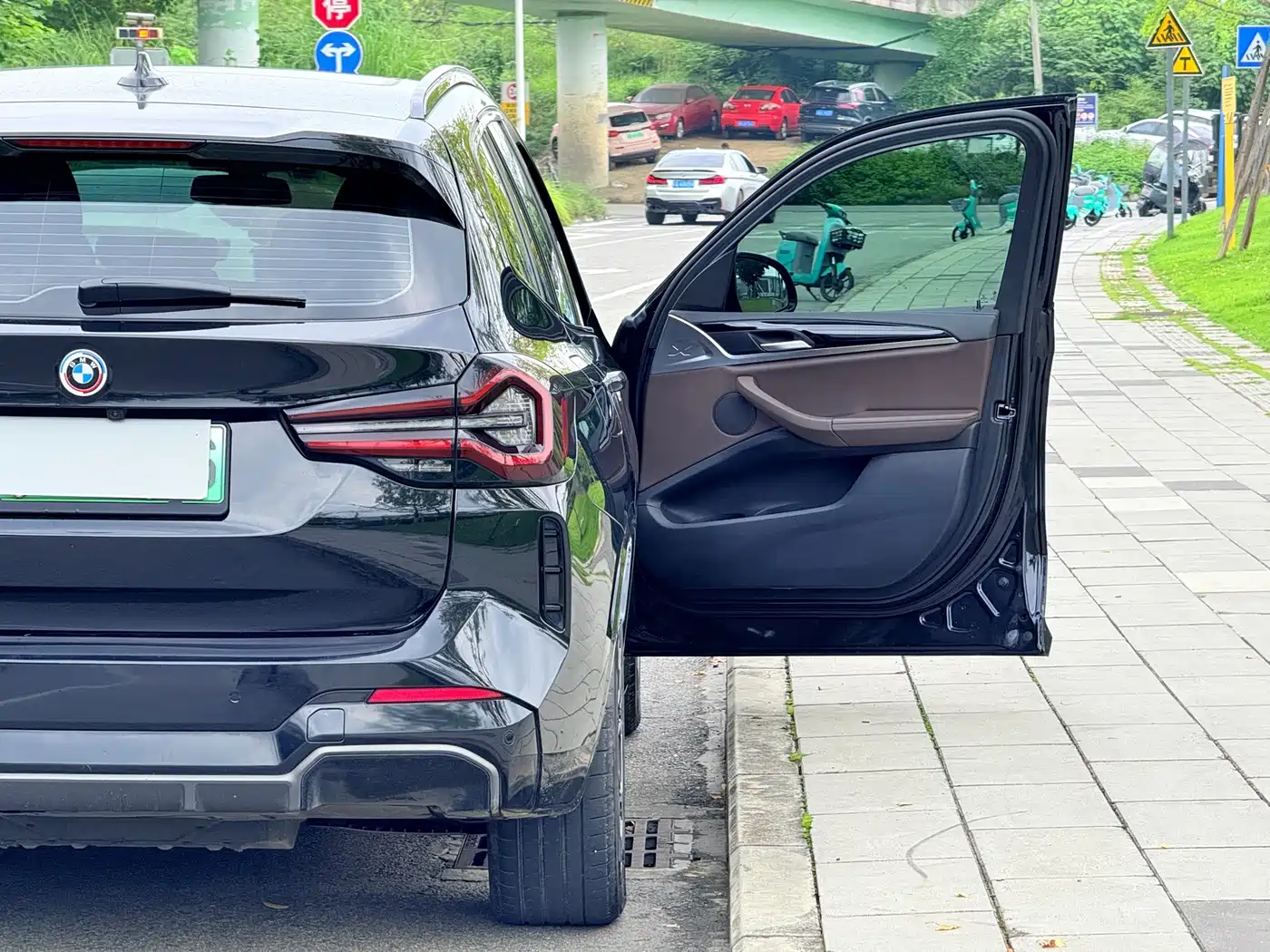 BMW iX3 2021 2022 Leading Edition