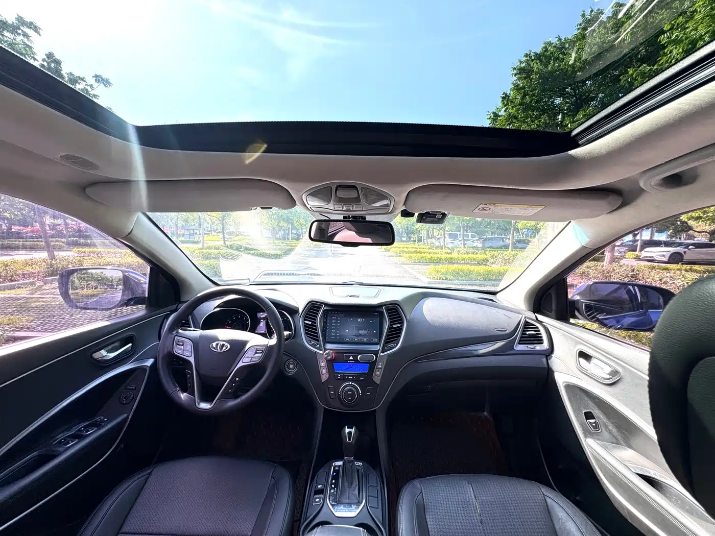 Hyundai Santa Fe 2015 2.4L Automatic 2WD Smart 5-seater фото 7