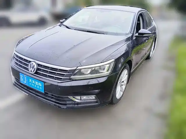 Volkswagen Passat 2017 330TSI DSG Prestige — фото 1