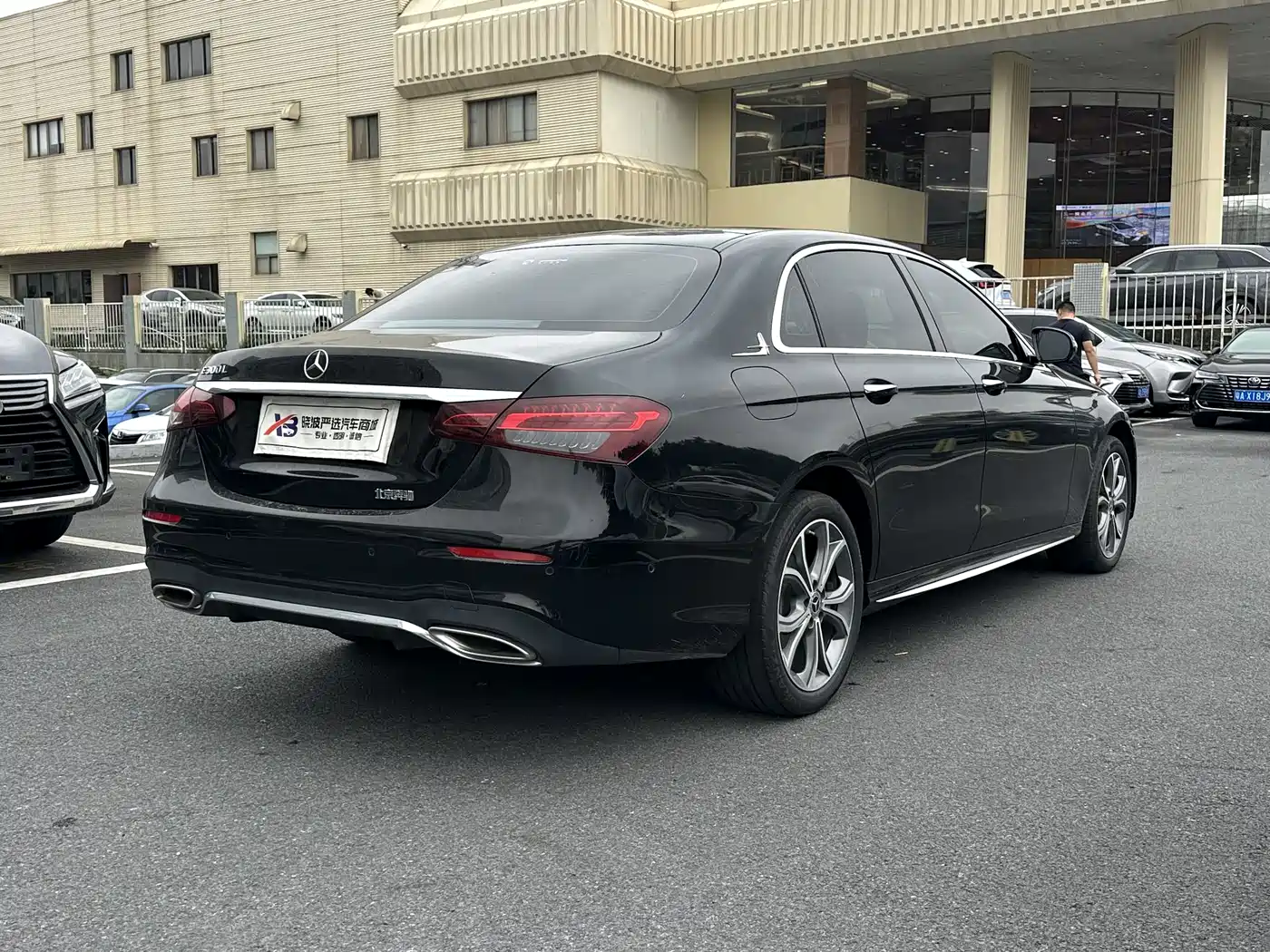 Mercedes-Benz E-Class 2023 E 300 L Sport Fashion фото 9