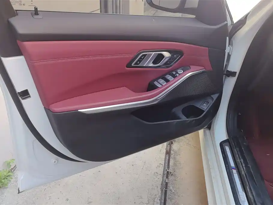 BMW 3 Series 2024 325Li M Sport Package фото 7