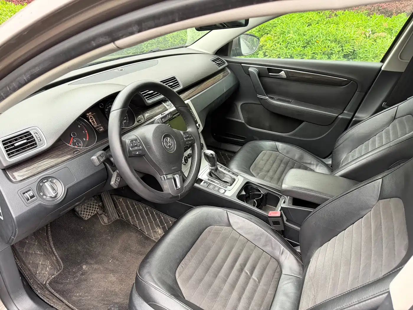 Volkswagen Magotan 2013 2.0TSI Premium фото 12