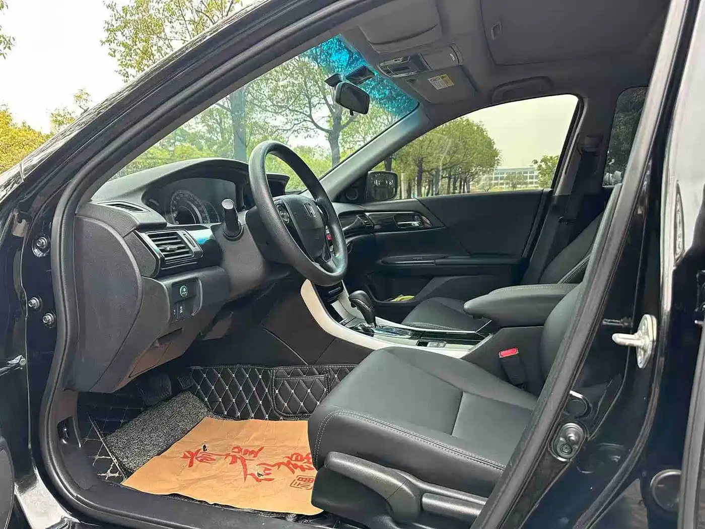 Honda Accord 2016 2.0L Comfort Edition фото 15