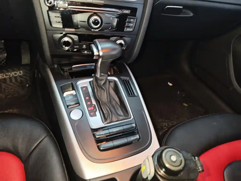 Audi A4L 2016 35 TFSI Collector's Edition Automatic Standard фото 14