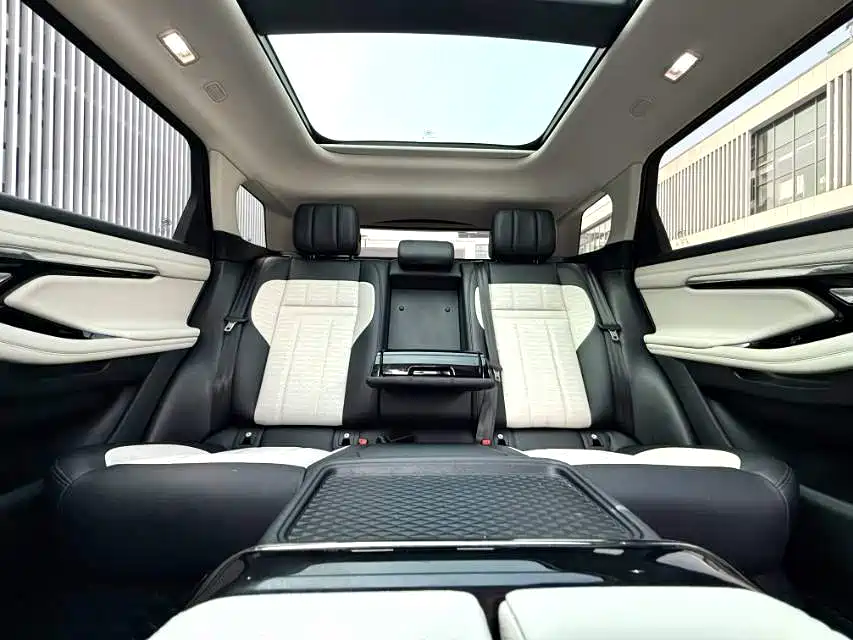 Land Rover Range Rover Evoque 2021 Range Rover Evoque L 249PS R-Dynamic First Edition Launch Edition фото 9