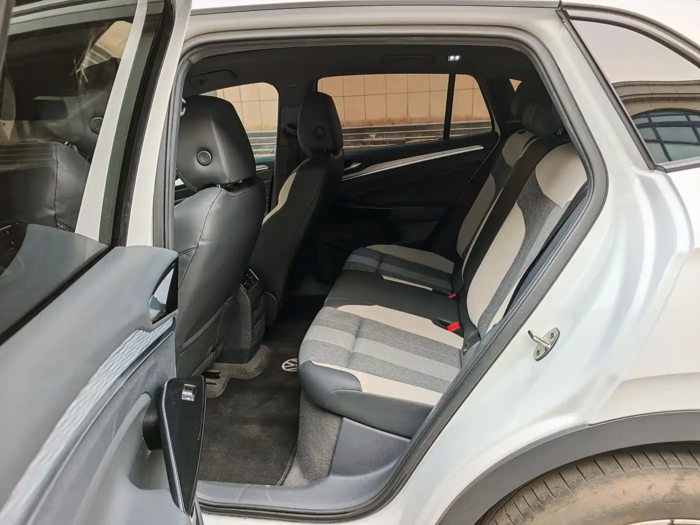 VOLKSWAGEN ID.4 CROZZ