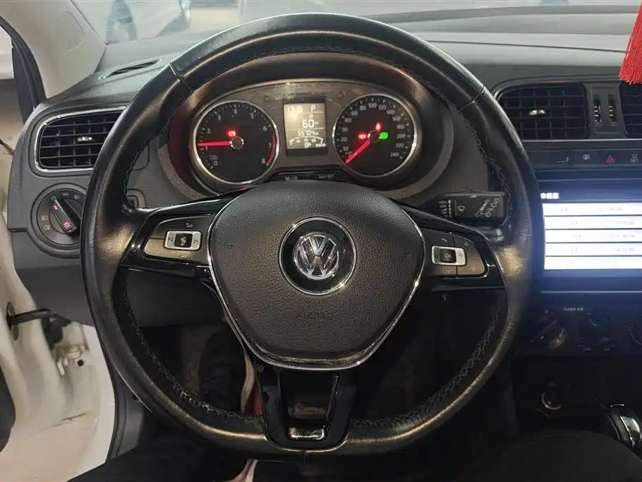 Volkswagen Polo 2018 1.5L Auto Comfort фото 15