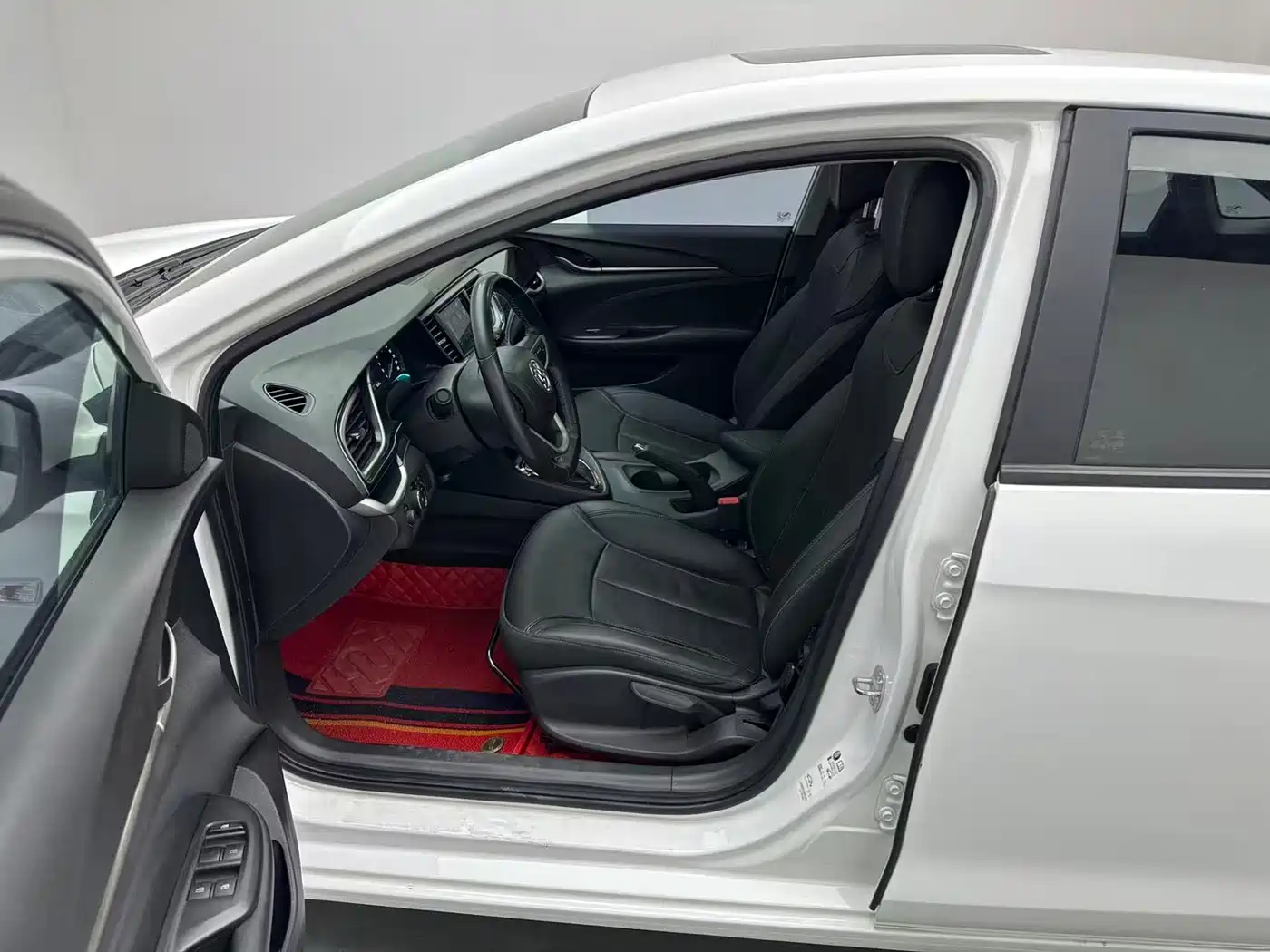 Buick Excelle 2019 18T Auto Connected Elite China VI фото 5
