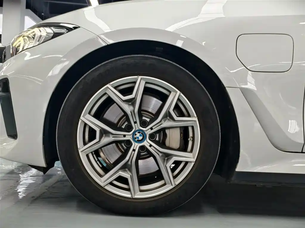 BMW i3 2022 eDrive 35 L фото 18