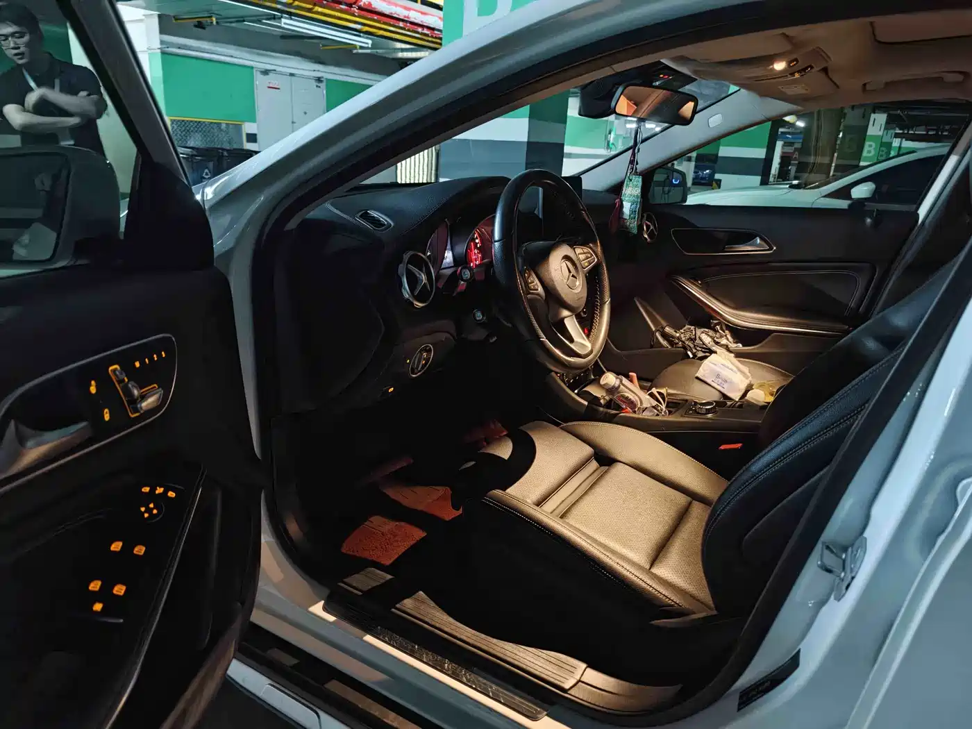 Mercedes-Benz GLA 2017 GLA 200 Fashion фото 2