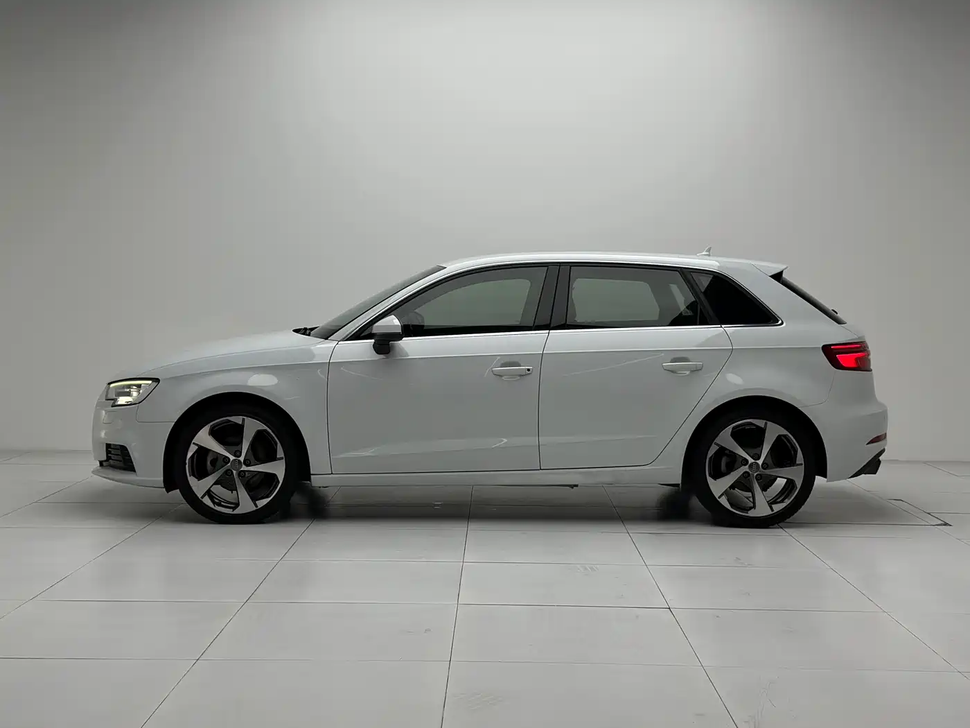 Audi A3 2018 30th Anniversary Sportback 35 TFSI Progressive фото 24