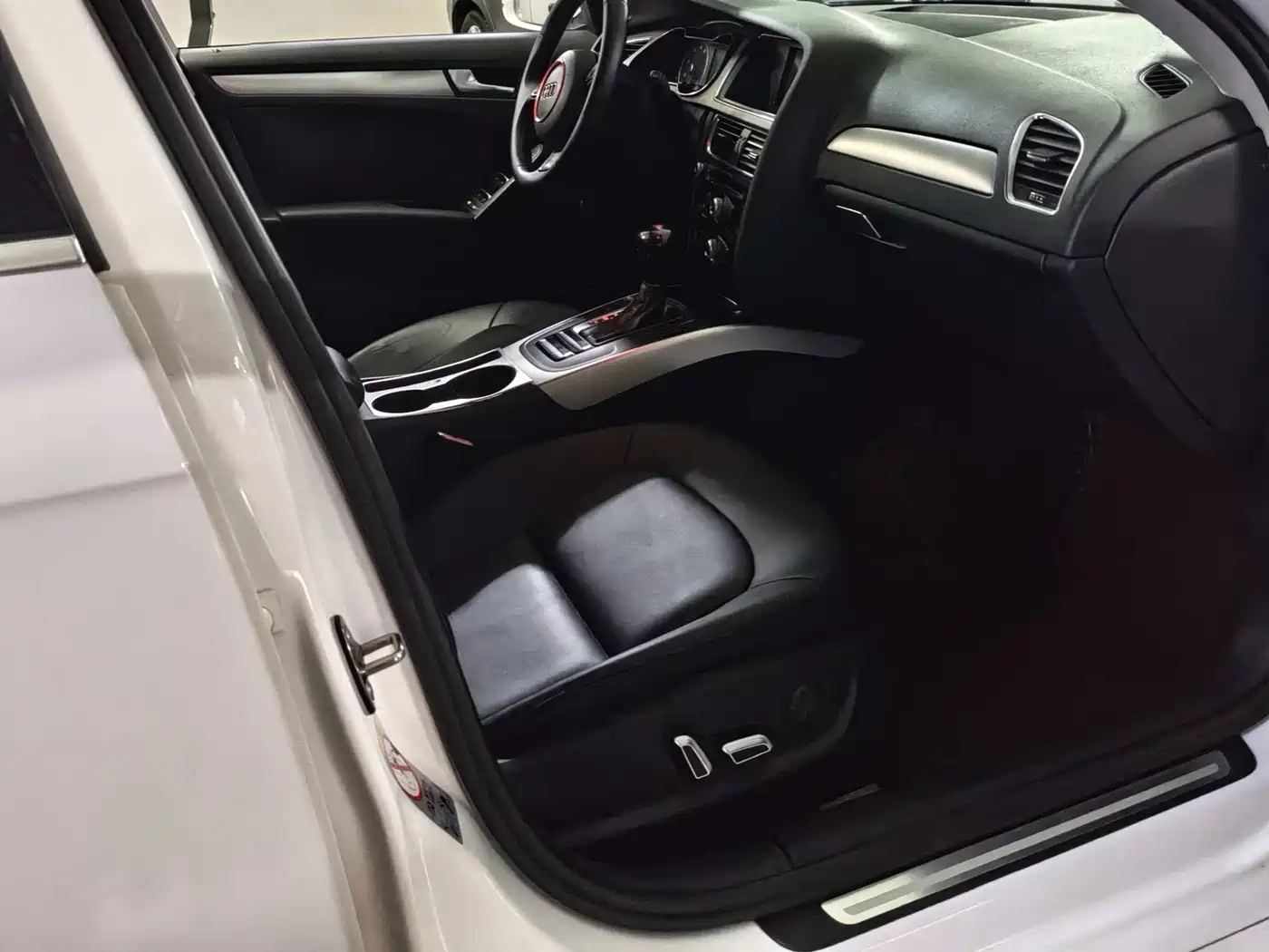 Audi A4L 2013 35 TFSI Automatic Standard фото 6