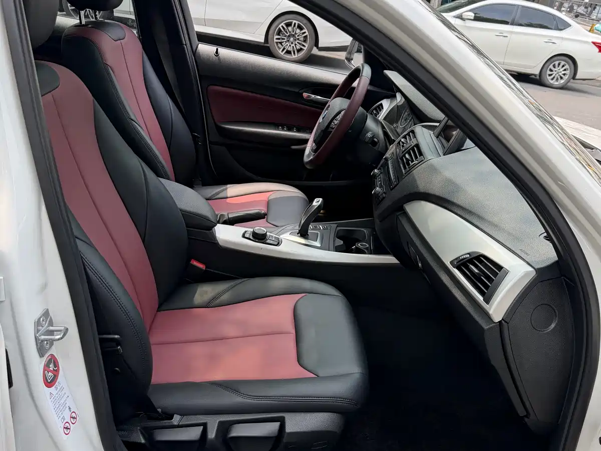 BMW 1 Series (Import) 2013 Facelift 116i Leading Model фото 9