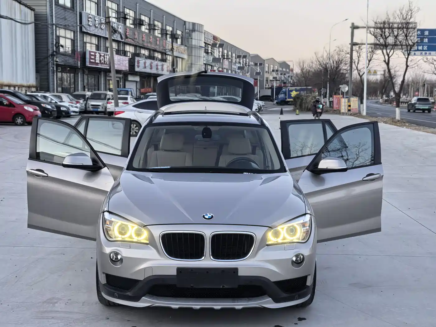 BMW X1 2014 sDrive18i Leading Edition фото 4