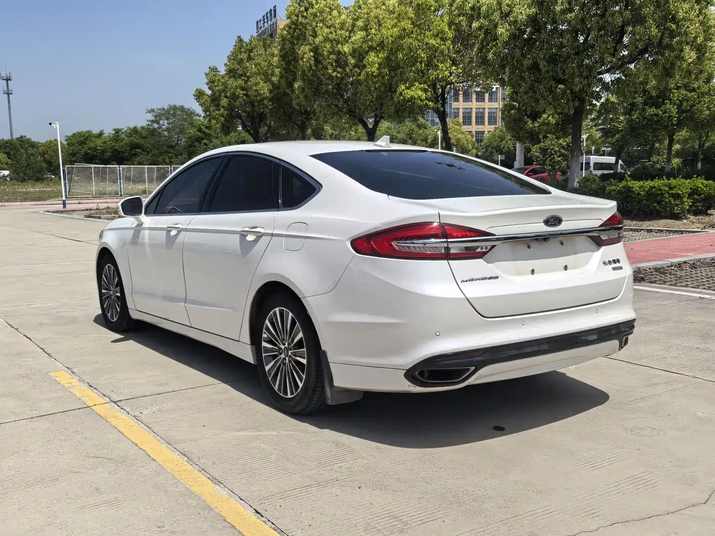 FORD MONDEO