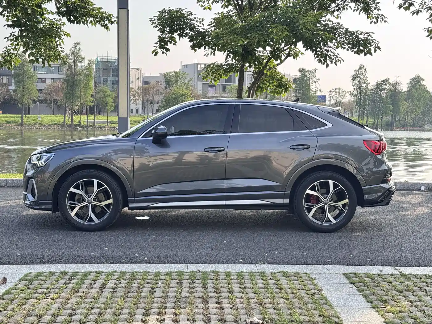 Audi Q3 Sportback 2020 40 TFSI Fashion фото 4
