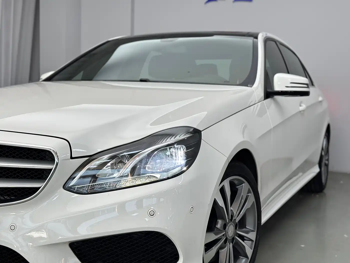 Mercedes-Benz E-Class 2015 Facelift E 260 L Sport фото 3