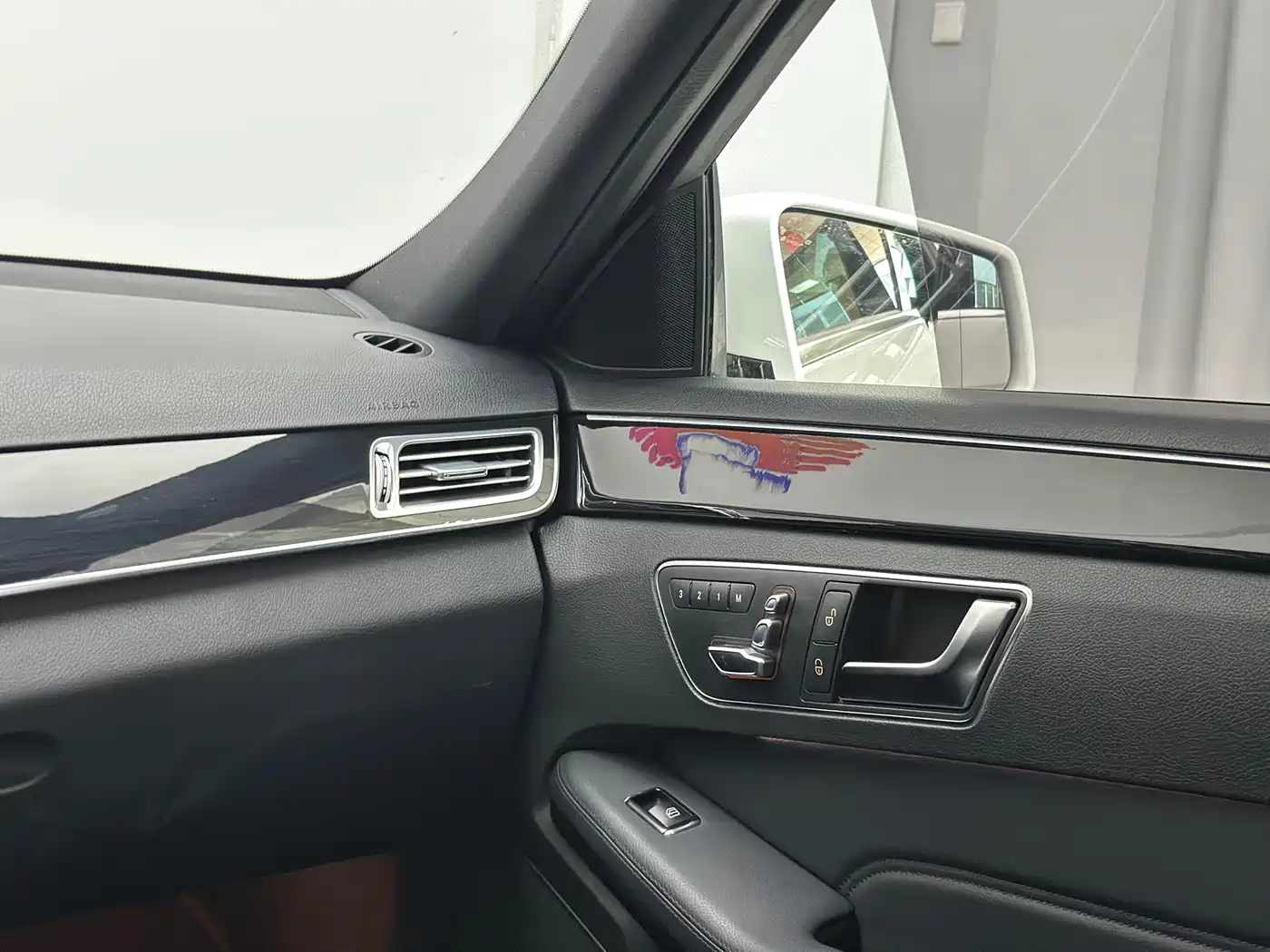 Mercedes-Benz E-Class 2015 Facelift E 260 L Sport фото 35