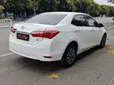 Photo 5 - Toyota Corolla