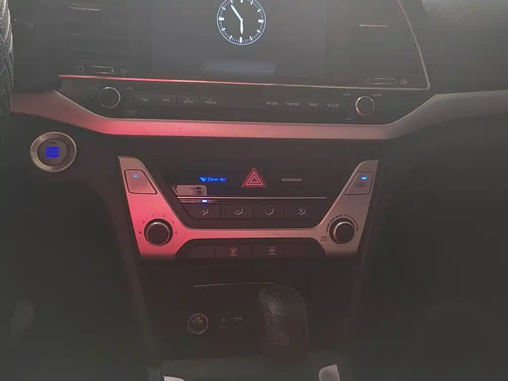 Hyundai Elantra 2016 Model 1.6L Automatic Smart Elite фото 19