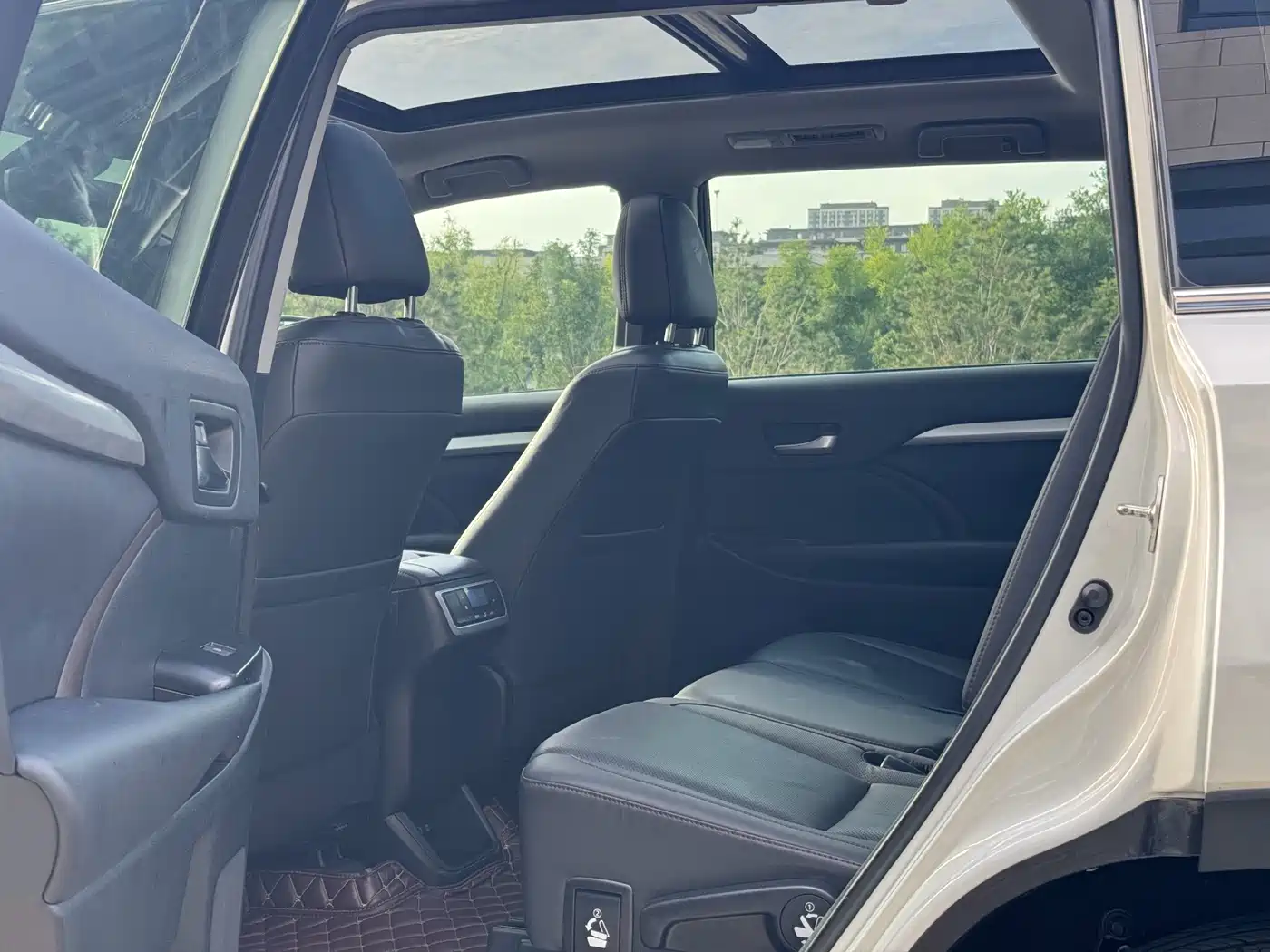 Toyota Highlander 2018 2.0T 4WD Luxury 7-seater (China V) фото 21