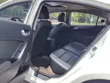 Photo 10 - Kia K3