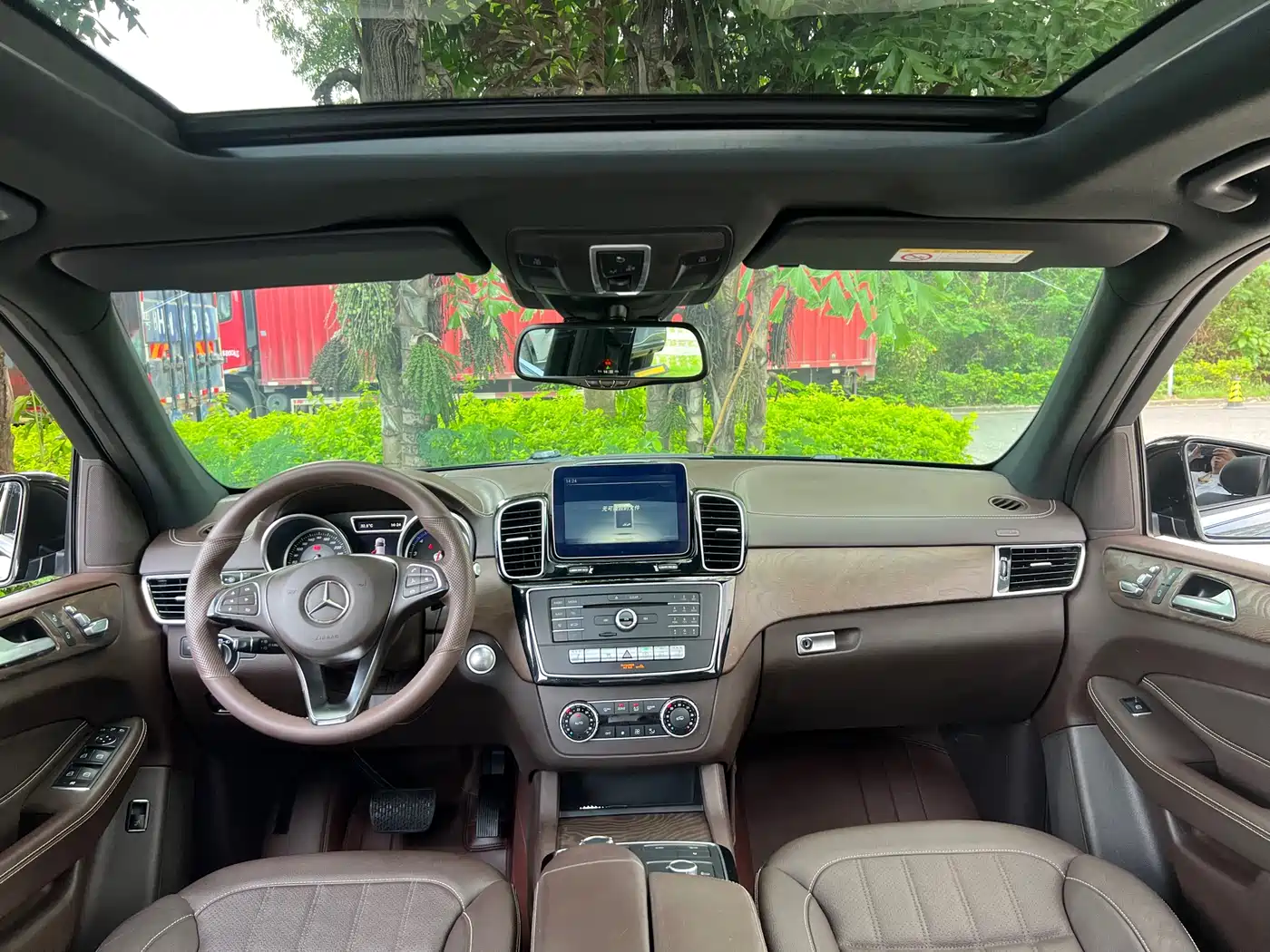 Mercedes-Benz GLE 2017 GLE 400 4MATIC фото 4