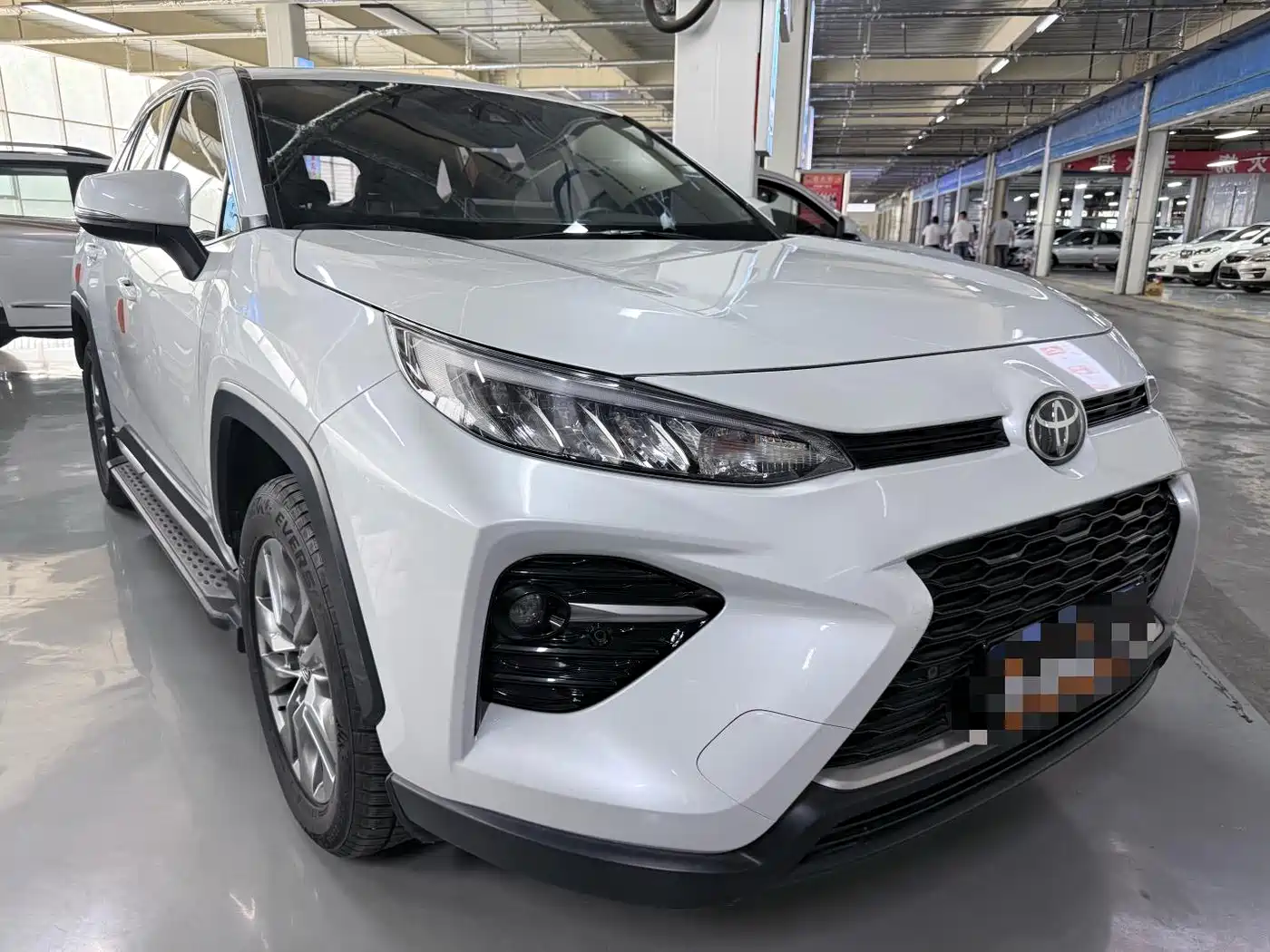 Toyota Wildlander 2021 2.0L CVT 4WD Luxury Edition фото 3