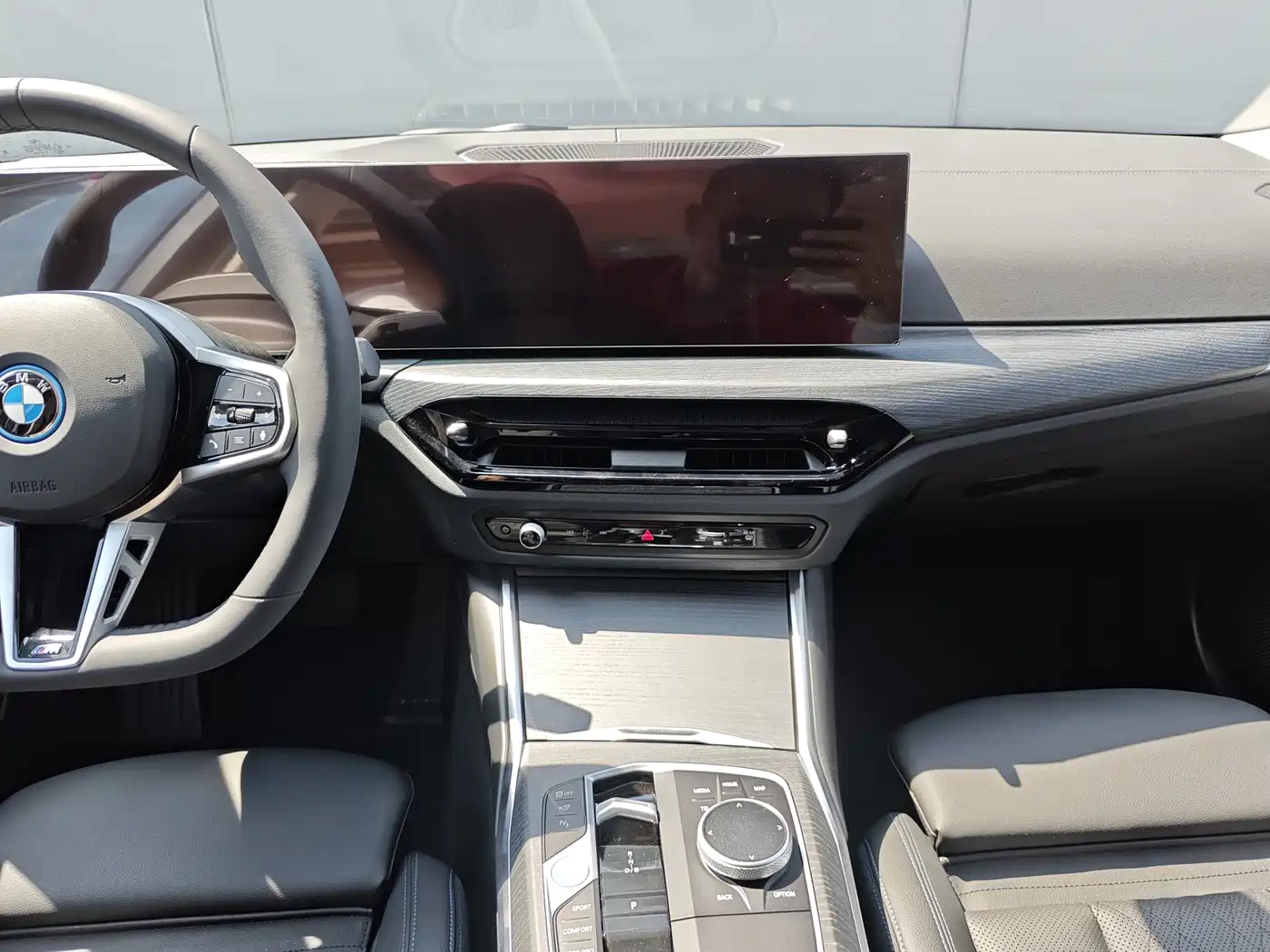 BMW i3 2025 eDrive 40 L Shadow Night Sport Package фото 5