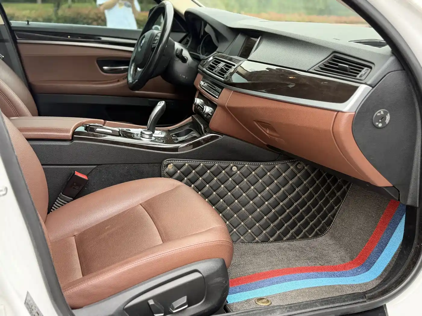 BMW 5 Series 2017 525Li Leading Edition фото 6