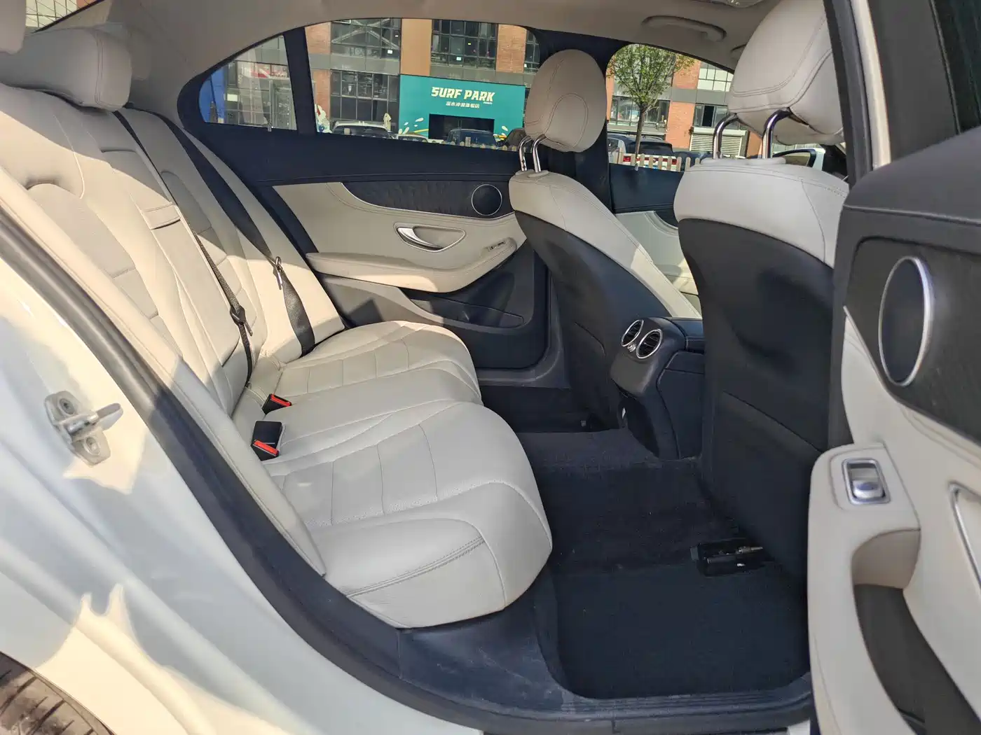 Mercedes-Benz C-Class 2015 C 180 L Sport фото 24