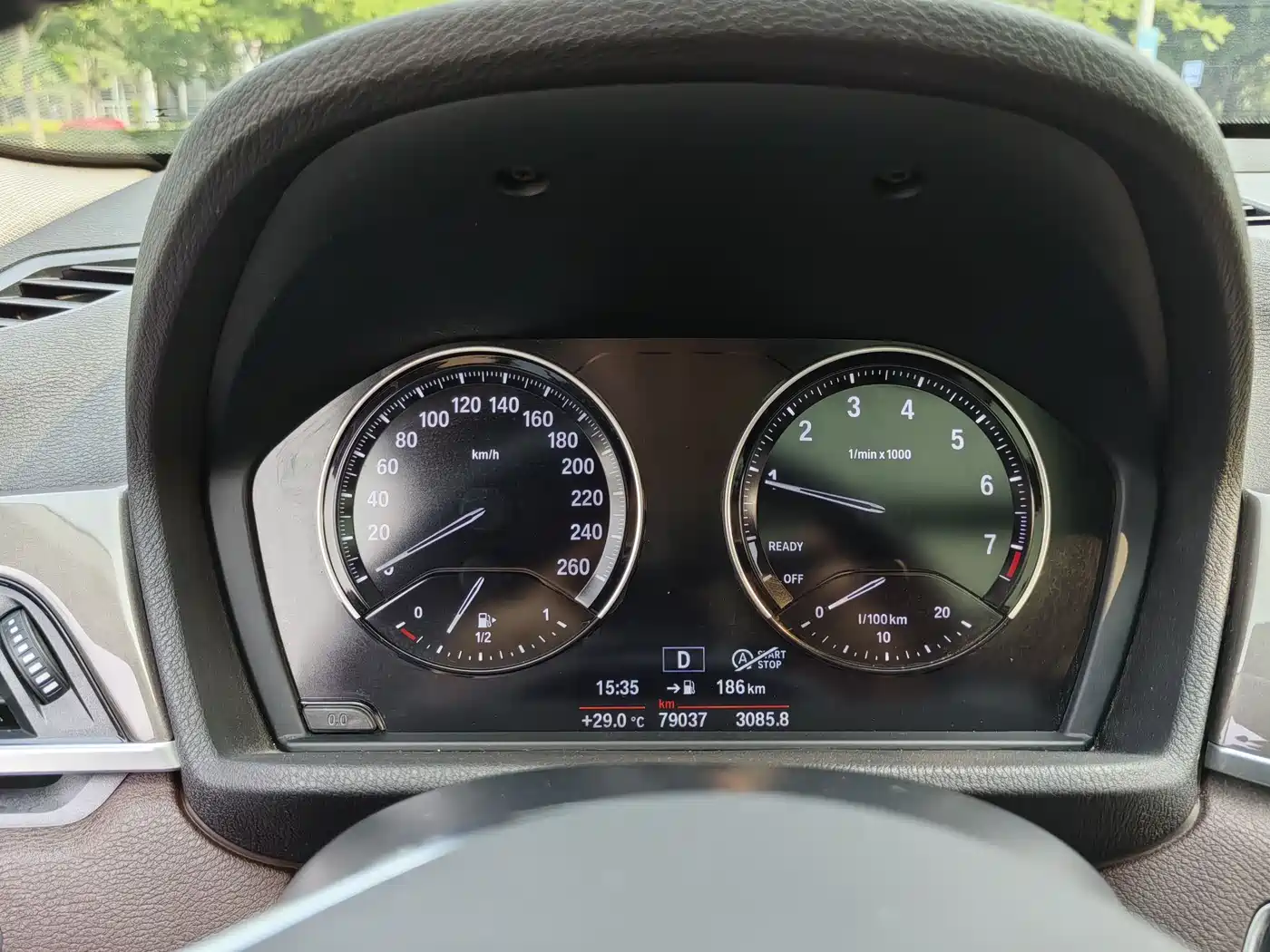 BMW X1 2018 xDrive20Li Premium Model фото 24