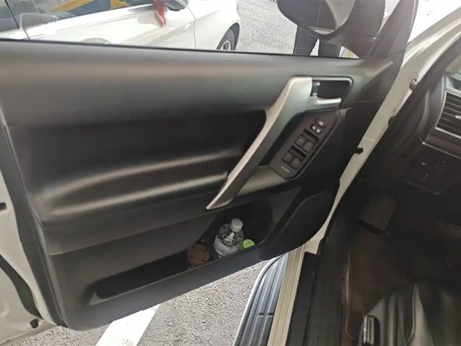 Toyota Prado 2018 3.5L Auto TX-L фото 7